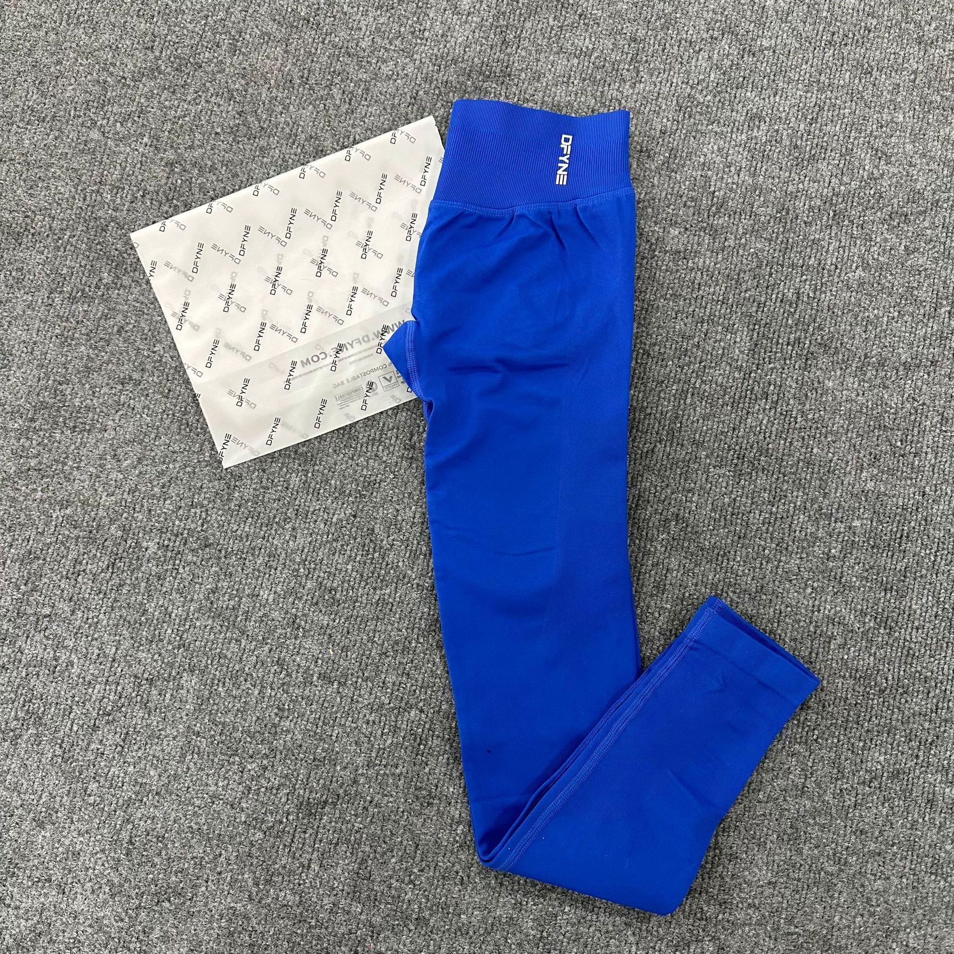 DFYNE's best-selling high-waisted, hip-lifting yoga pants, quick-drying running and training leggings, and bare-skin feel sports leggings are essential for spring and summer.