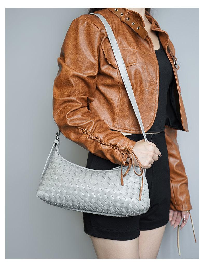 LUNÉ KVI Light Luxury Minimalist Handwoven Crossbody Bag for Women, Versatile and Elegant Crossbody Bag, Exquisite and Fashionable Half-Moon Shoulder Bag