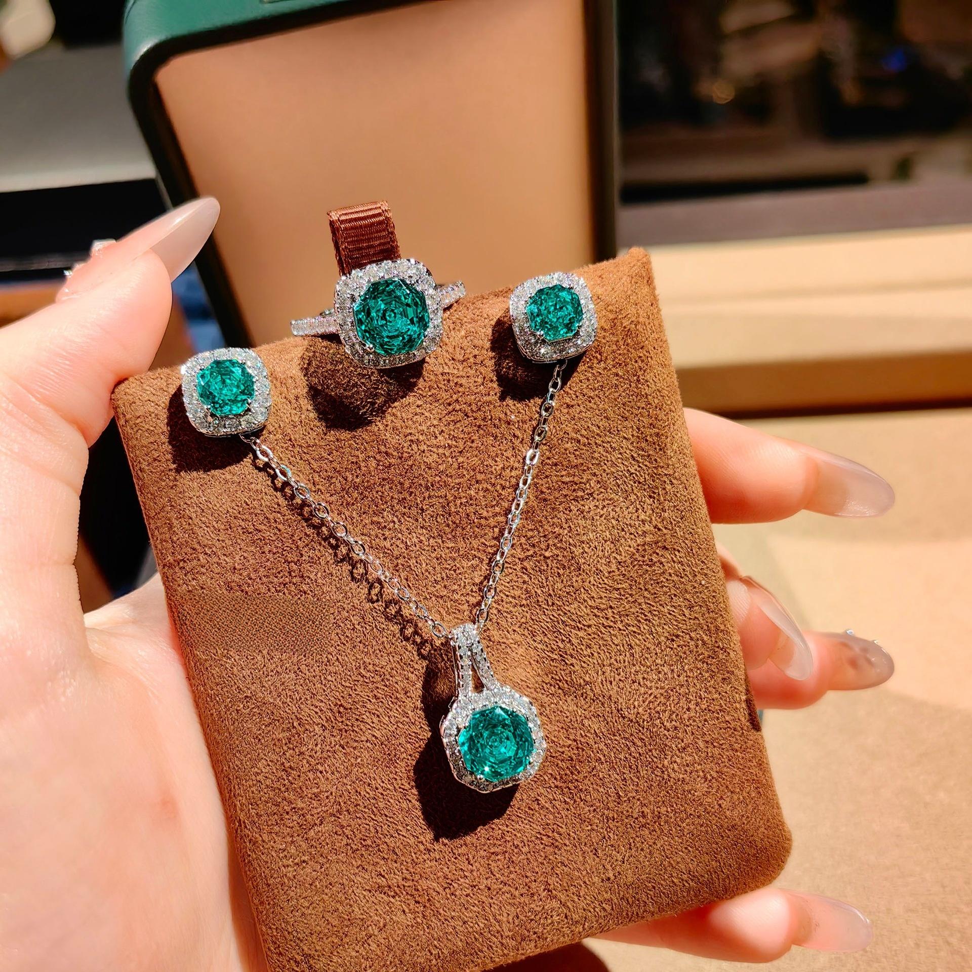 💎 ✨   Octagonal Rose Cut Full CZ Set |   Pendant Necklace + Matching Ring |   Both in Cubic Zirconia |   Sleek & Sophisticated Design |   Everyday Chic – Timeless Gift for Anyone