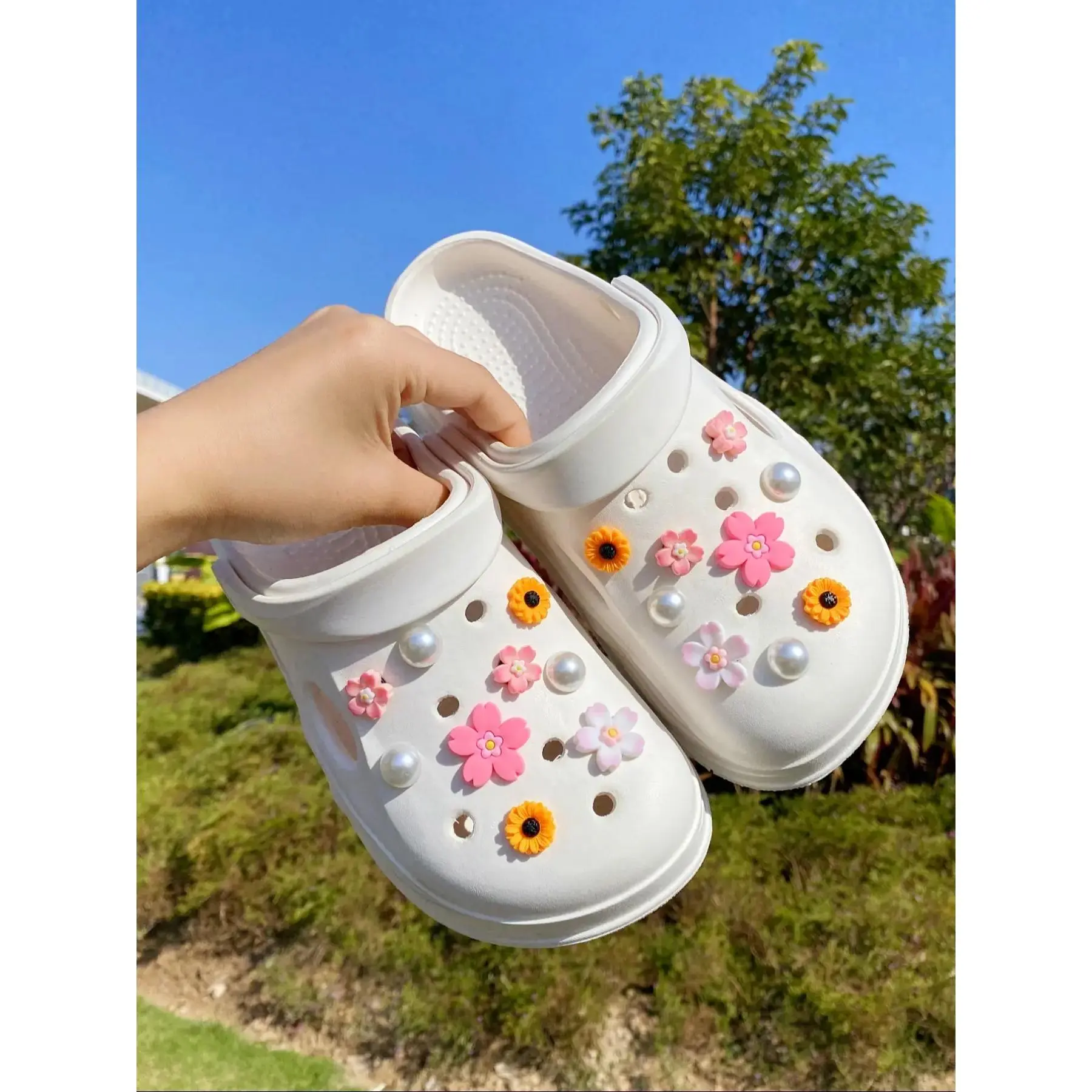 Sakura Sunflower Bead Shoe Charms Set Decorations, Multifunctional Shoe Clips for Women Sandals Slippers Beach Bags Footwear Clog Shoe Decorations