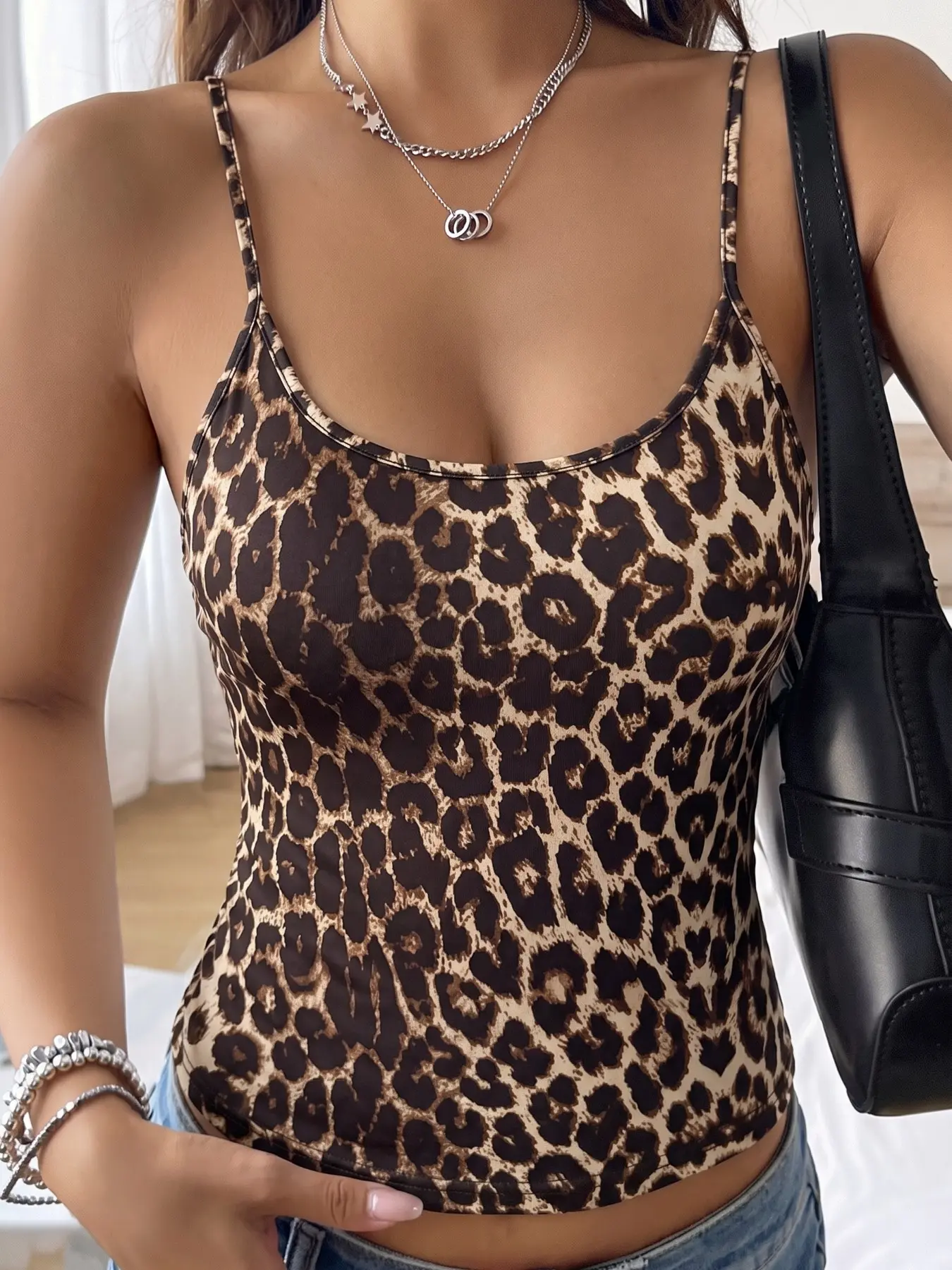 Vintage Leopard Print Scoop Neck Slim Cropped Spaghetti Strap Cami Tank Top Soft Stretchy Sleeveless Camisole, Casual Comfy Cami, Y2K Streetwear Casual Daily Summer FigureFlattering Low Cut Layering For Women Slimming Tops