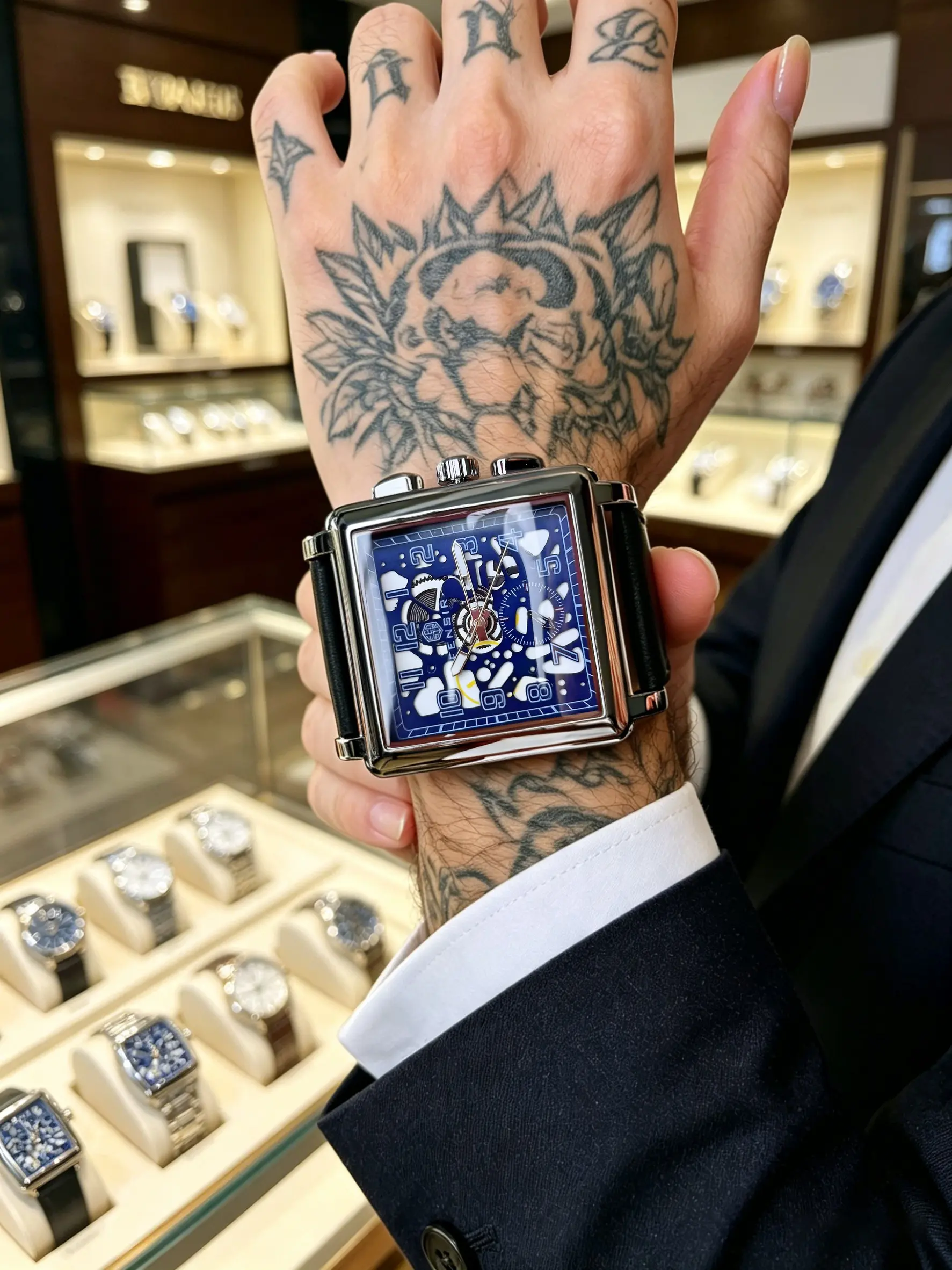 Vintage Square Large Dial Men's Watch, Hollow Blue Face Design, Genuine Leather Strap, Trendy Quartz Watch, All Seasons