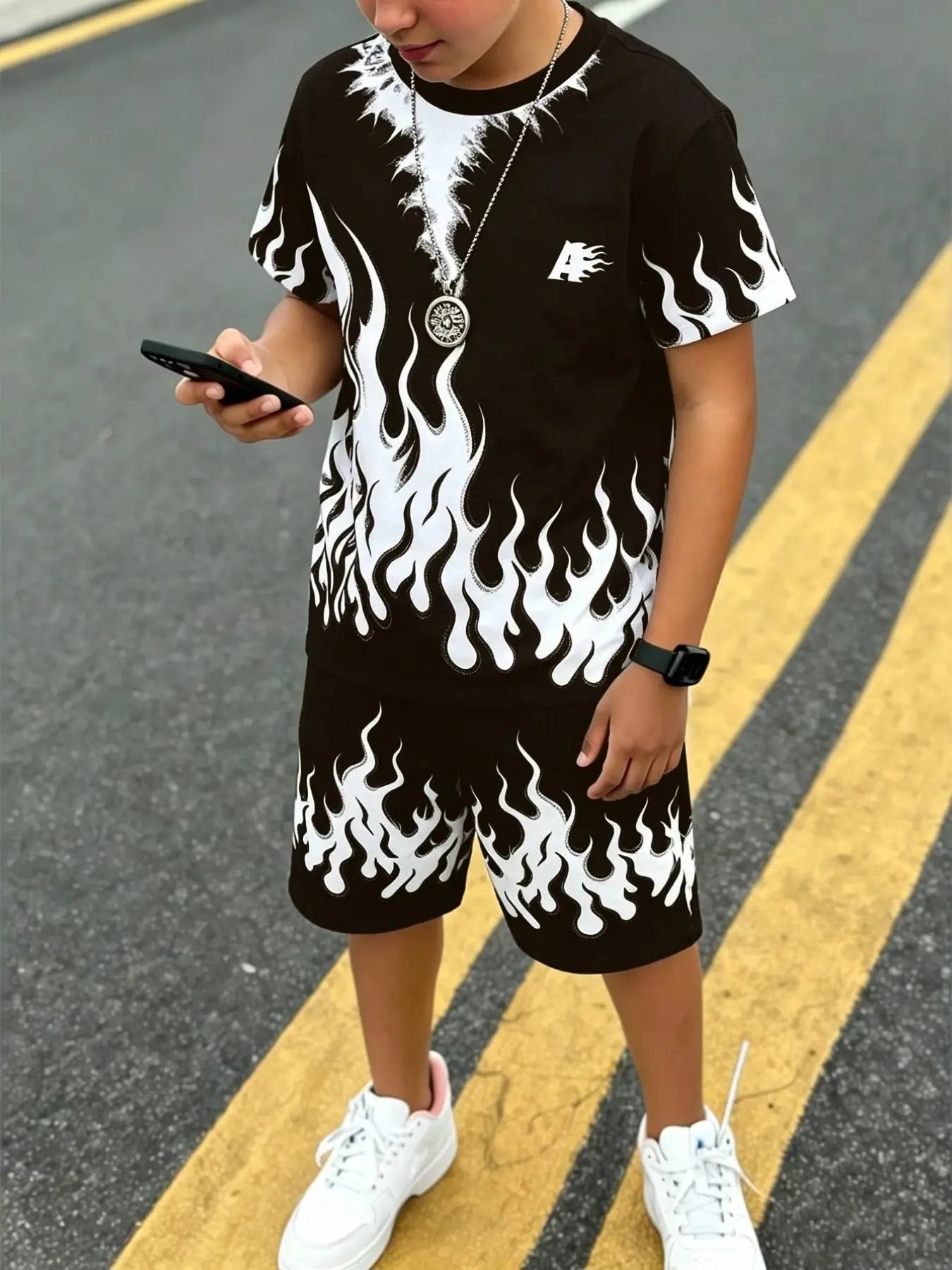 Boys' Summer Two-Piece Sports Set, Base Gradient Flame Print, Round Neck Short Sleeve T-Shirt, Drawstring Shorts, Casual Streetwear
