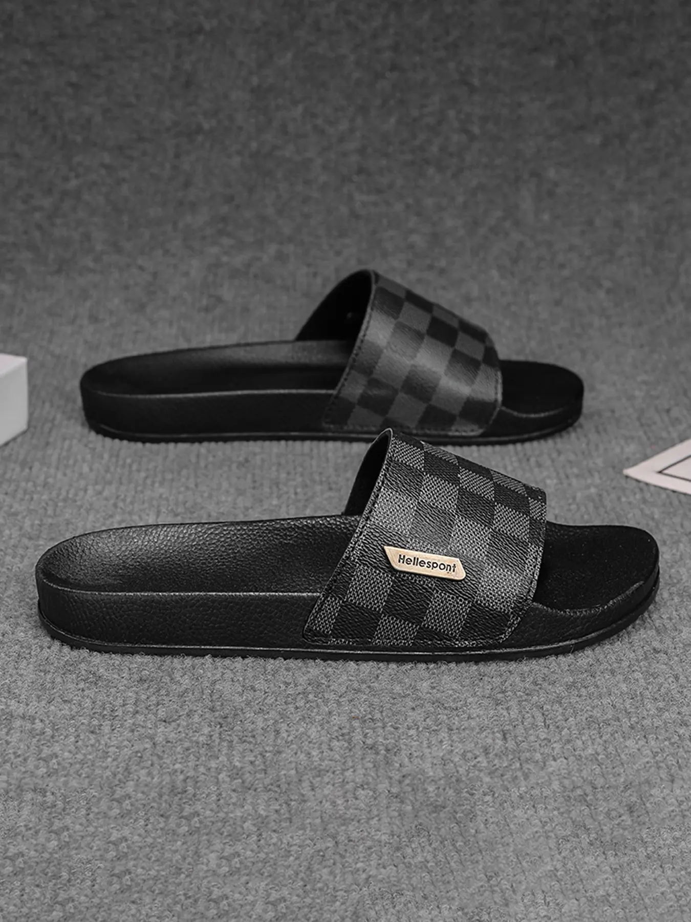 Men Black Checkerboard Print Single Strap Slide Sandals, Metal Label Decor Open Toe EVA Thick Bottom Slippers, Soft Thick Cushion Non-Slip Platform Casual Footwear Slides for Beach Shower Outdoor Street Daily Wear