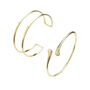 2Pcs Gold Arm Cuff Jewelry for Women Upper Arm Bracelet Bangle Open Adjustable Cuff Bracelet Minimalist Armband Stackable Jewelry for Summer Beach Elegant Minimalist Bangle Adjustable Bracelets
