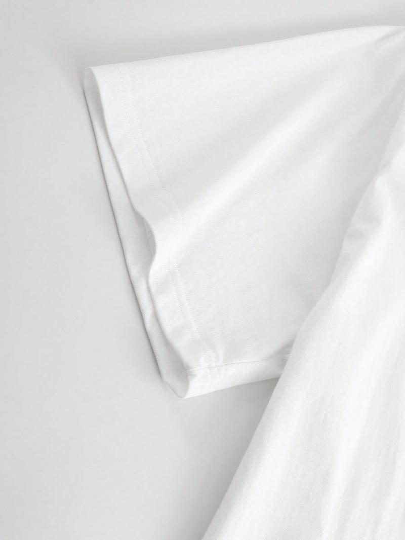 Men's Black T-Shirt - Baby Footprint and Heartbeat Design, Dad 2026, Pregnancy Keepsake T-Shirt for Father's Day, for Everyday Wear by Expectant Fathers