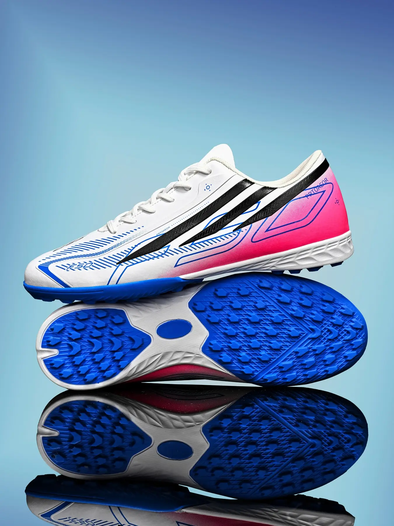 Unisex Lace-Up Football Shoes, Breathable Low-Top Anti-Slip, All Seasons, Comfortable Durable, Stud Design, Ideal for Sports Enthusiasts, Football Boot