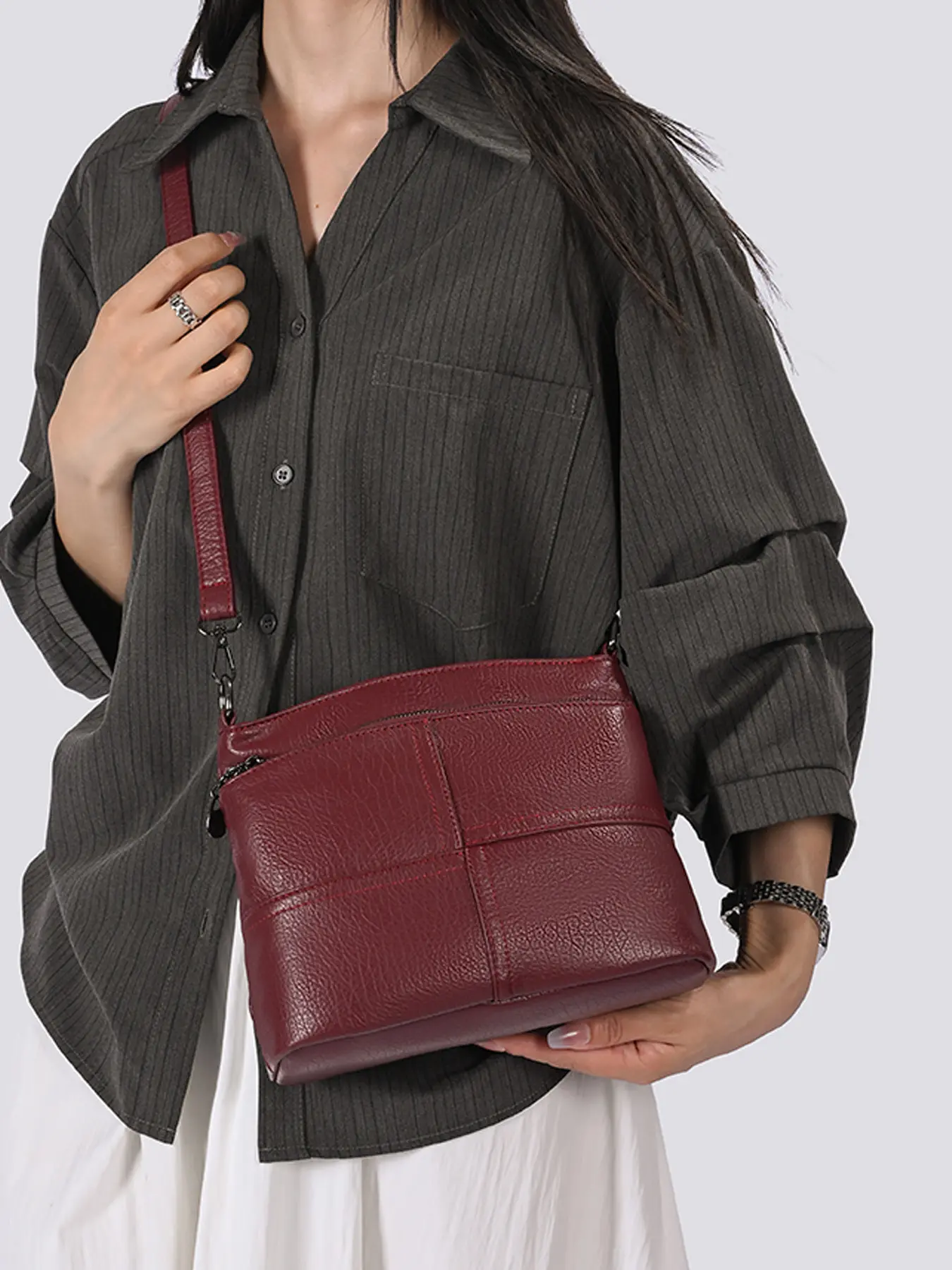 1 Piece Burgundy Textured Crossbody Bag Stitched Panel Design Zipper Closure Detachable Adjustable Shoulder Strap Medium Capacity Casual Shoulder Purse For Women Daily Shopping Street Fashion Outfit