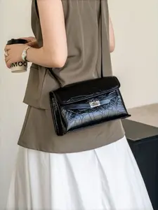 Trendy Kelly Bag New Small Square Commuter Bag, Large Capacity Crossbody Shoulder Bag for Women, Metal Lock, Durable Wax Leather