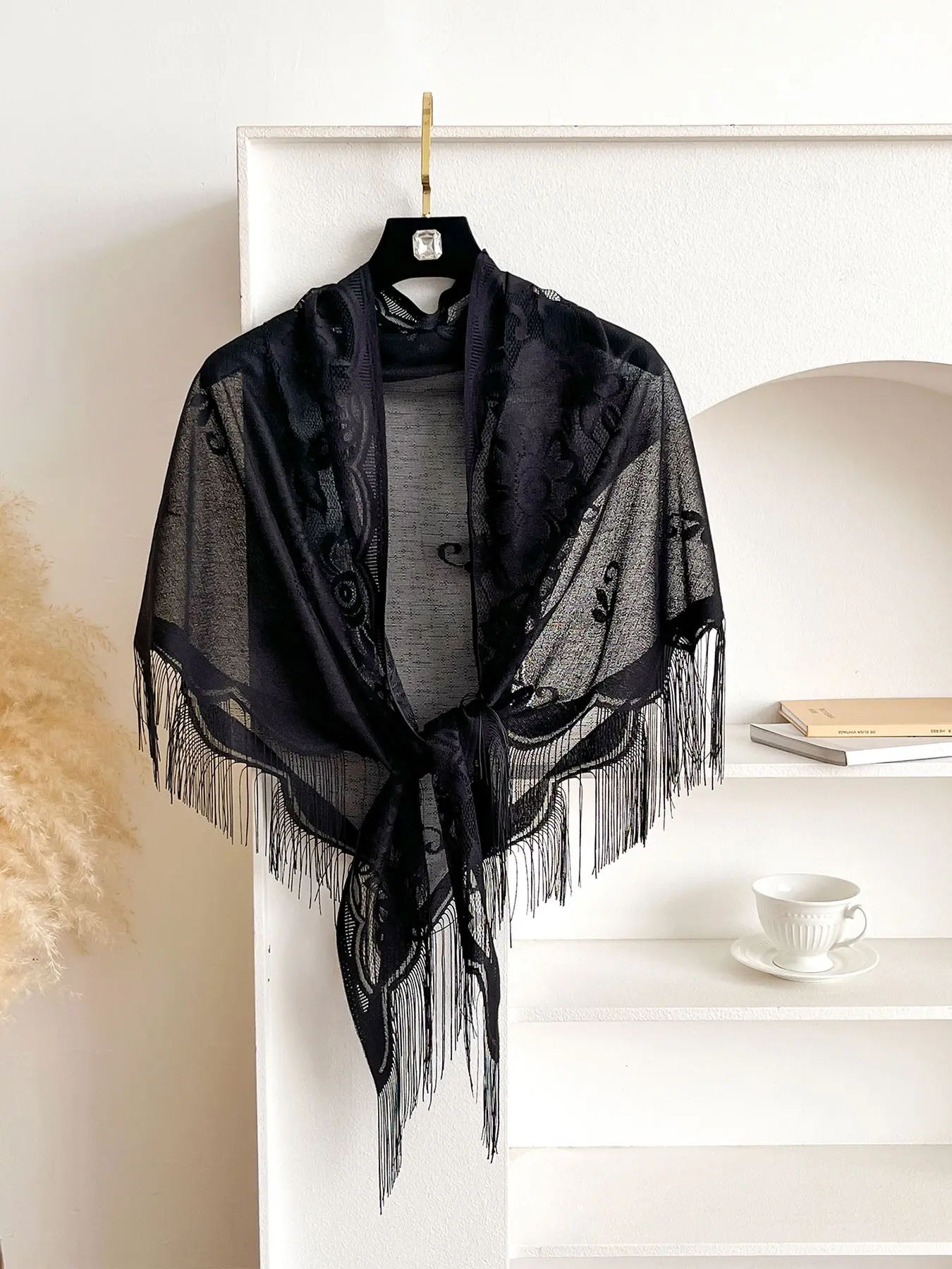 New Women's Fashion Lace Triangle Shawl, Boho Floral Print Shawl, Semi-Transparent Chiffon Fabric, Breathable and Skin-Friendly, Perfect for Commute and Vacation, All Season Shawl