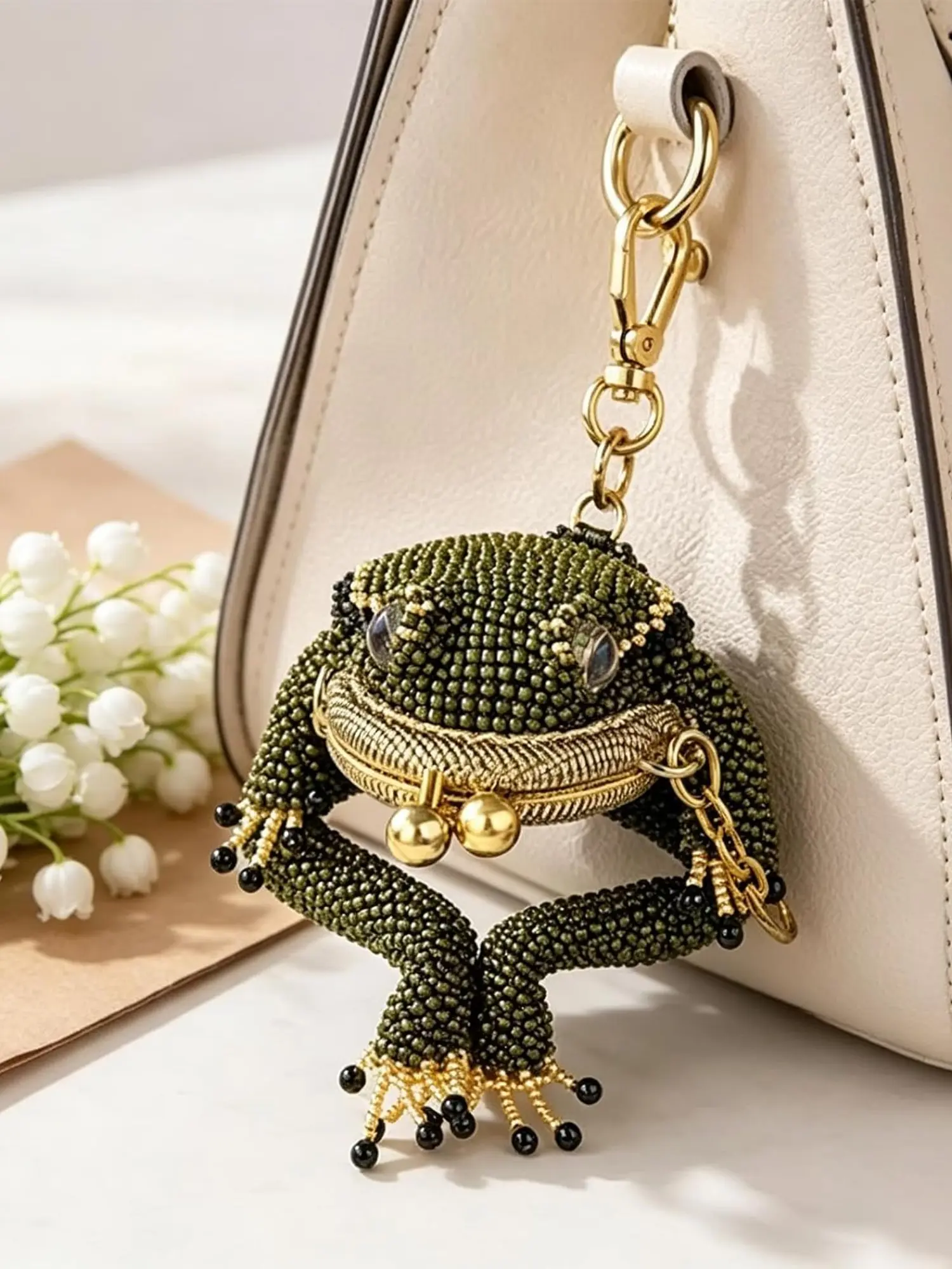 Charming Frog Coin Purse, Mini Amphibian Keychain Pouch, Daily Carry Handheld Ring Pendant, Frog Kiss Lock Coin Purse, Earbud Coin Storage Bag