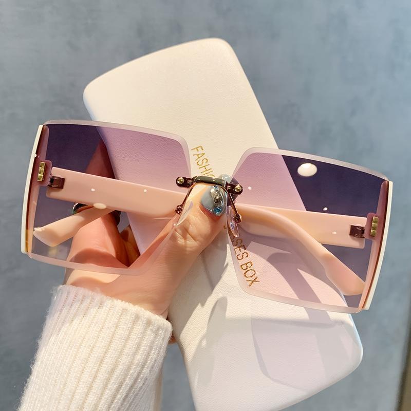 Colorful Retro Polarized Sunglasses for Women  Oversized European–American Style Frames with HD UV-Protection Lenses, Durable Fashion Design Perfect for Travel, Streetwear & Summer Outfits