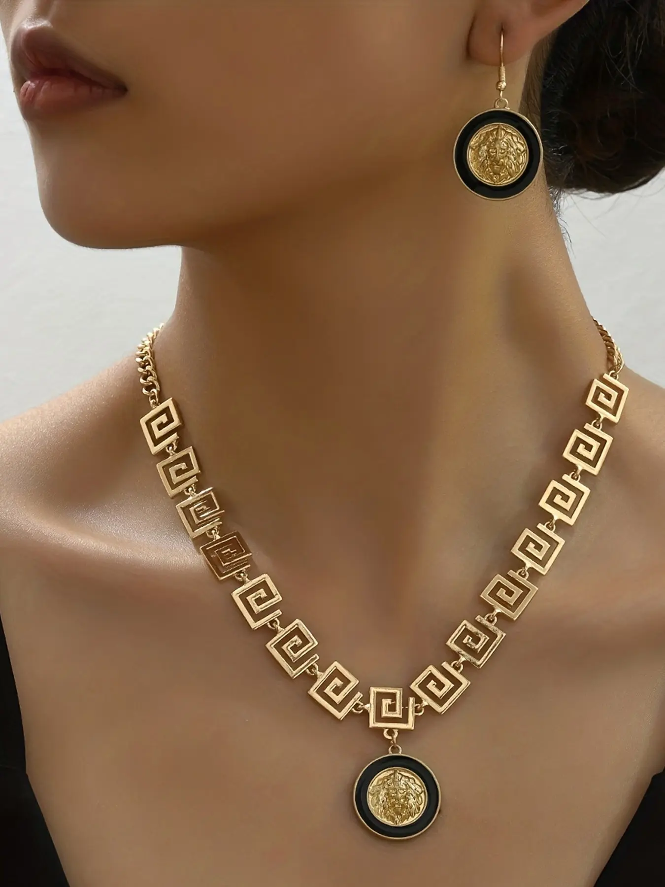 Classic Necklace Earring Set, Enamel Glaze Lion Head, Great Wall Pattern, Neutral Style, Luxurious Design, Unisex Jewelry, Jewelry Sets