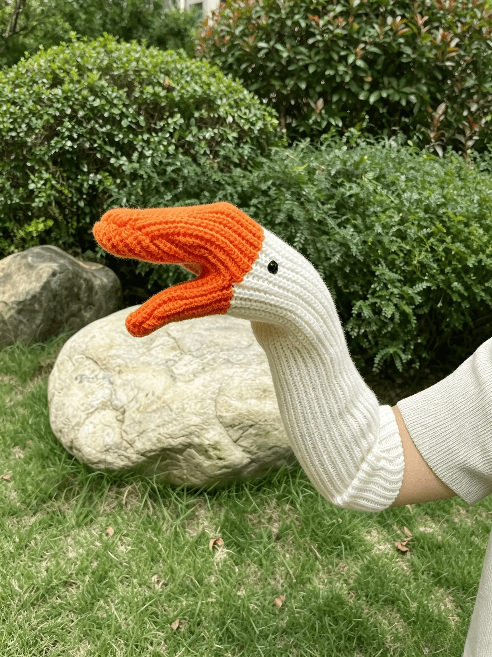 Unisex Cute Trendy Duck Gloves, Fall Winter Warmth Protection, Creative Design Gloves, Fun 3D Swan Knit Fashion Gloves