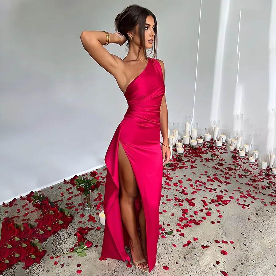 2025 European and American summer new design temperament sexy slim slanted shoulder split satin dress women
