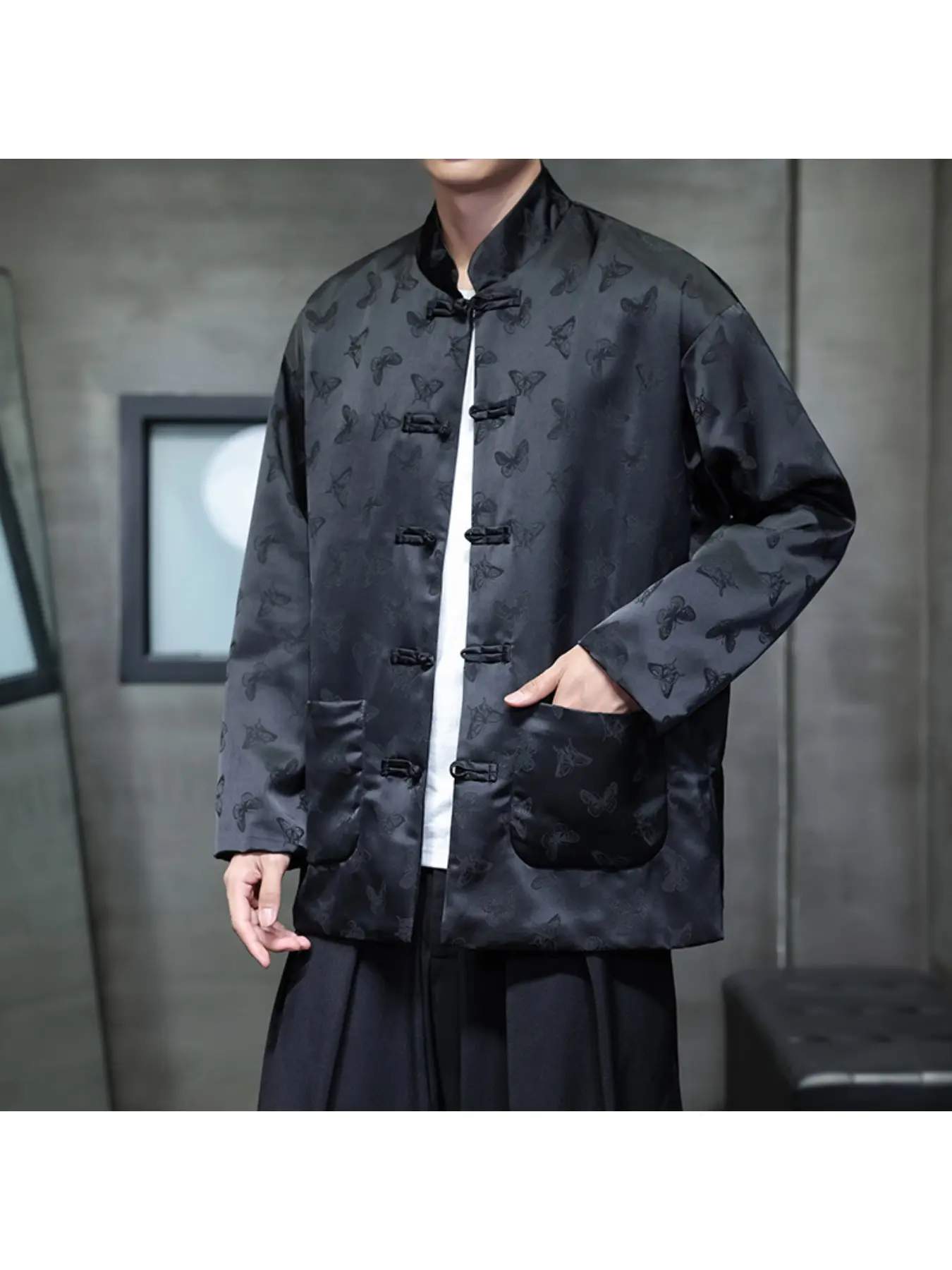 1PC Men's Long-Sleeved New Chinese Style Casual Spring Shirt with Butterfly Embroidery and Standing Collar Men's Suit Coat, Chinese-style Plaque Buttons Tang Suit Coat, Hanfu. Comfortable and breathable, suitable for daily commuting and formal occasions.