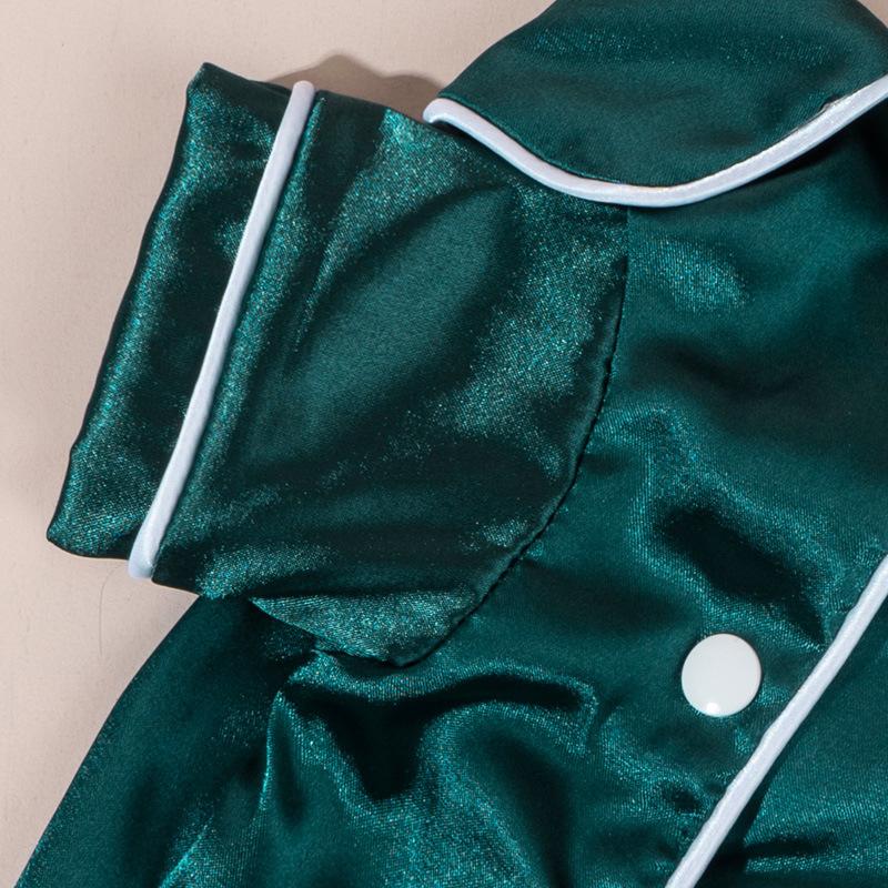 Beautiful Pet pajamas suitable for pets such as Teddy Bears, Bichon Frises, Pomeranians, Poodles, and Bulldogs. Made of comfortable silk, these pajamas include headbands to relieve stress and anxiety.