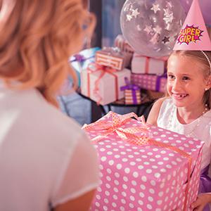 Compact Portable Sewing Machine, Portable Two Speed Sewing Machine with Needle Guard for Beginners, Women, Traveling, Home Use for Crafts, Mending, DIY Projects - Easy to Use, Comes with User's Manual  Q