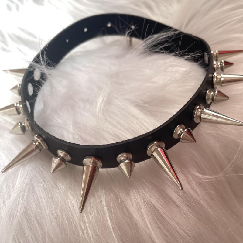 2pcs Women Punk Rivet Necklace Y2K Girl Harajuku Gothic Black Choker Necklace Spicy Girl Collarbone Chain Rock Neck Chain Jewelry