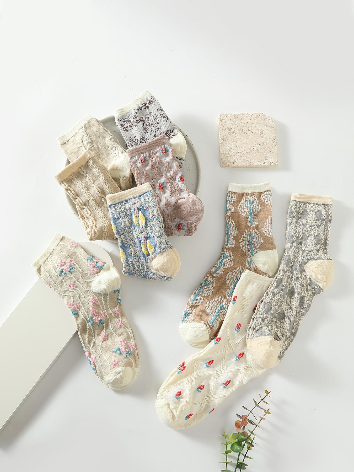 Women's 9 Pairs Ditsy Floral Print Crew Socks with 3d Textured Design, Casual Comfortable Breathable Medium Lady Socks for Daily Wear, Multipack Knit Socks for All Seasons, Breathable Soft Socks