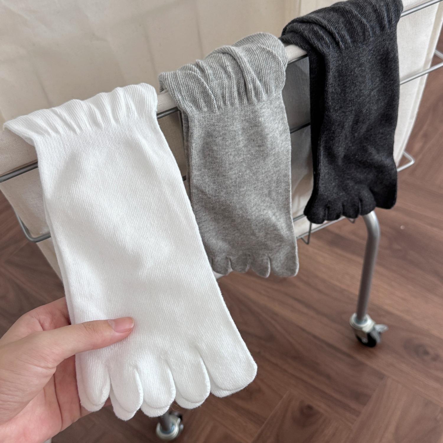 Five-toe ballet dance training, breathable and comfortable for barefoot use, with a split-toe design suitable for line dancing, comfortable ankle socks