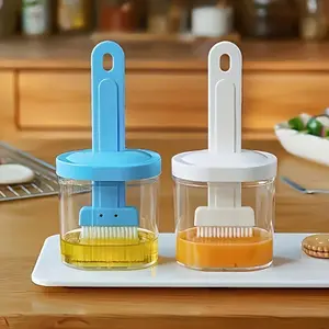 Available in Two Colors, the Oil Brush with Oil Tank Is a Baking Brush, a Barbecue Brush with Oil Pot, a Household Oil Brush for Baking and Cooking, a Creative Oil Brush with Oil Box, an Oiling Brush for Kitchen Barbecues, Camping, Outdoor Picnics