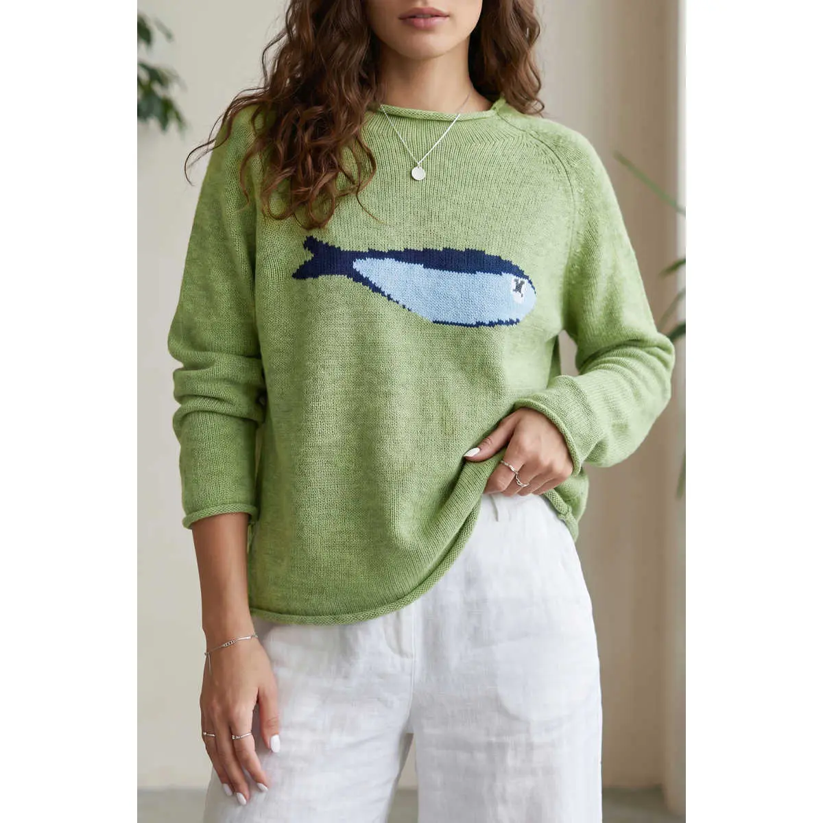 Women's Oversized Round Neck Long Sleeve Knit Pullover, Casual Comfortable Tops with Front Fish Knitting Detail, Soft Warm for Fall Winter Layering, Fabric, Sleeves
