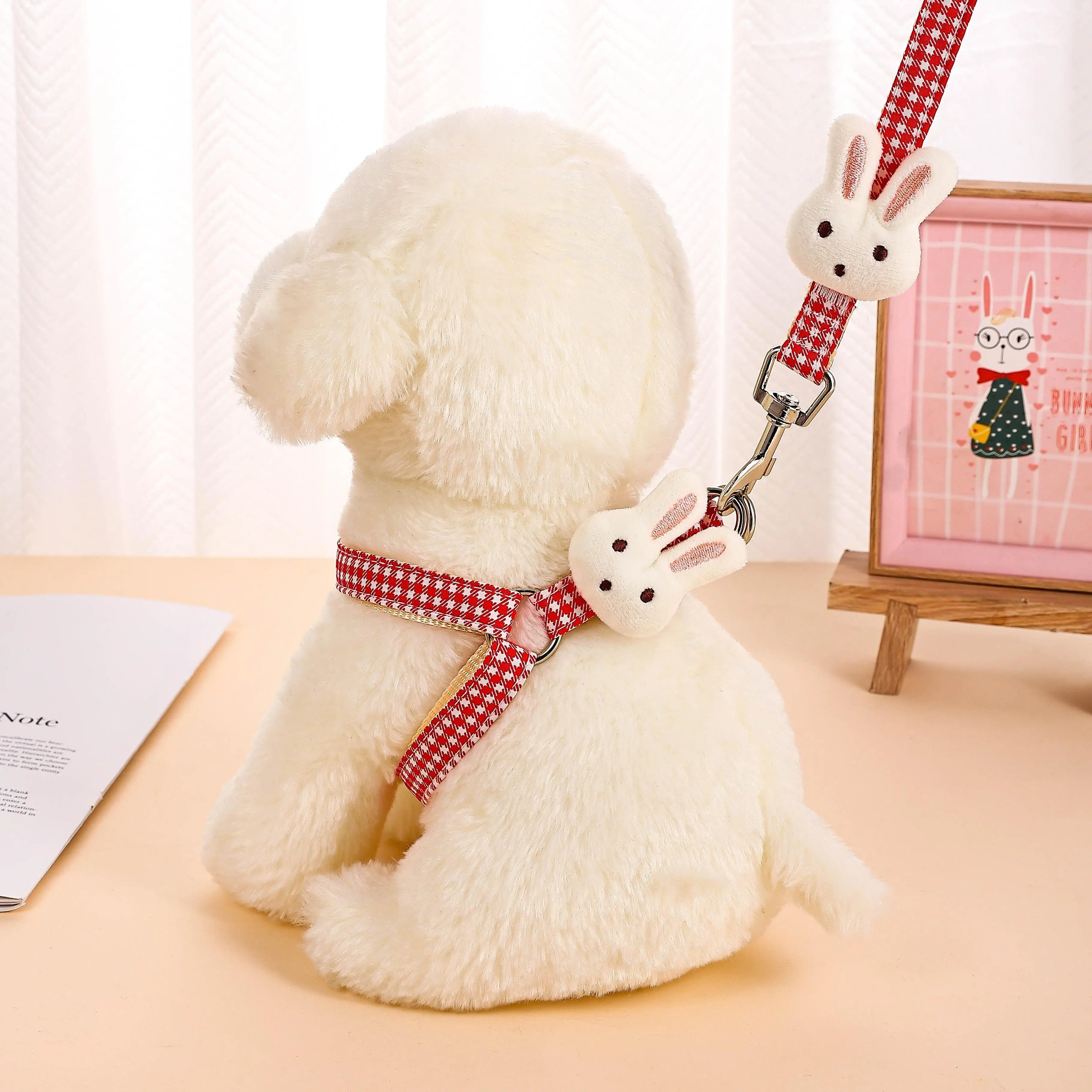 Dog Leash for Small And Medium-Sized Dogs, Pet Supplies for Walking Dogs, Cat Chest Harness, Teddy Dog Rope, White Rabbit Leash Rope, Without Battery
