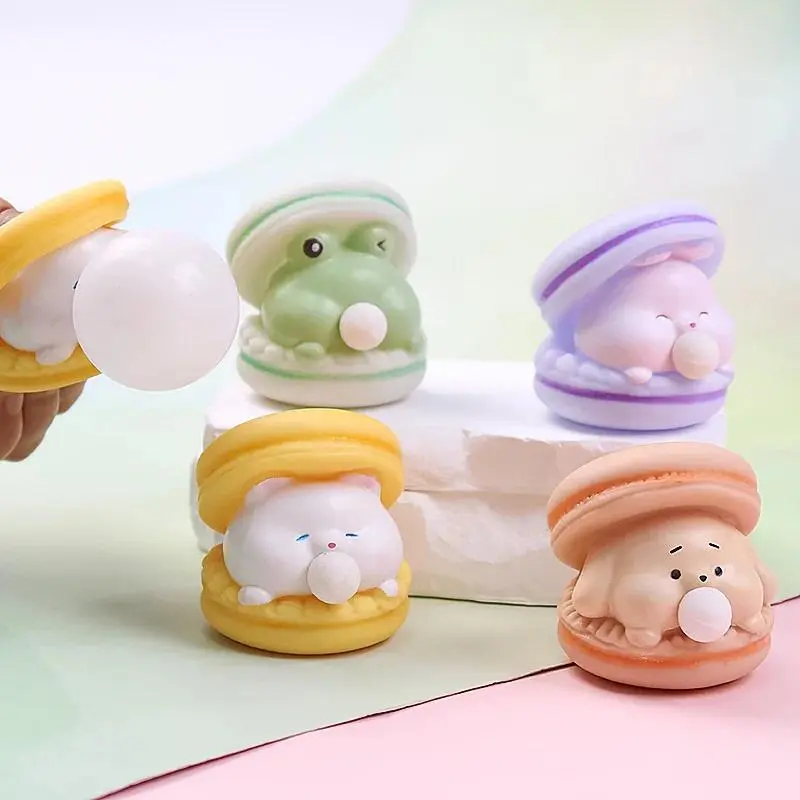 Popular cartoon squeeze decompression spit bubble macaron burger Internet celebrity toy decompression pinch music toy