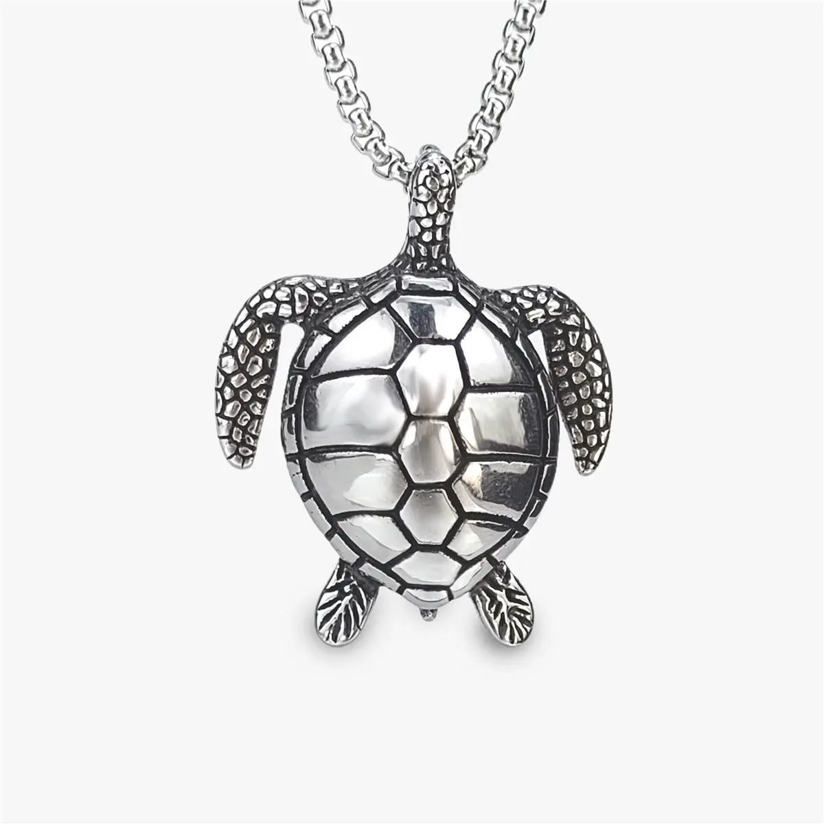 Realistic Turtle Pendant Necklace, Stainless Steel Sea Turtle Jewelry, Hip Hop Fashion Accessory for Men and Women, Unisex Decorative Chain