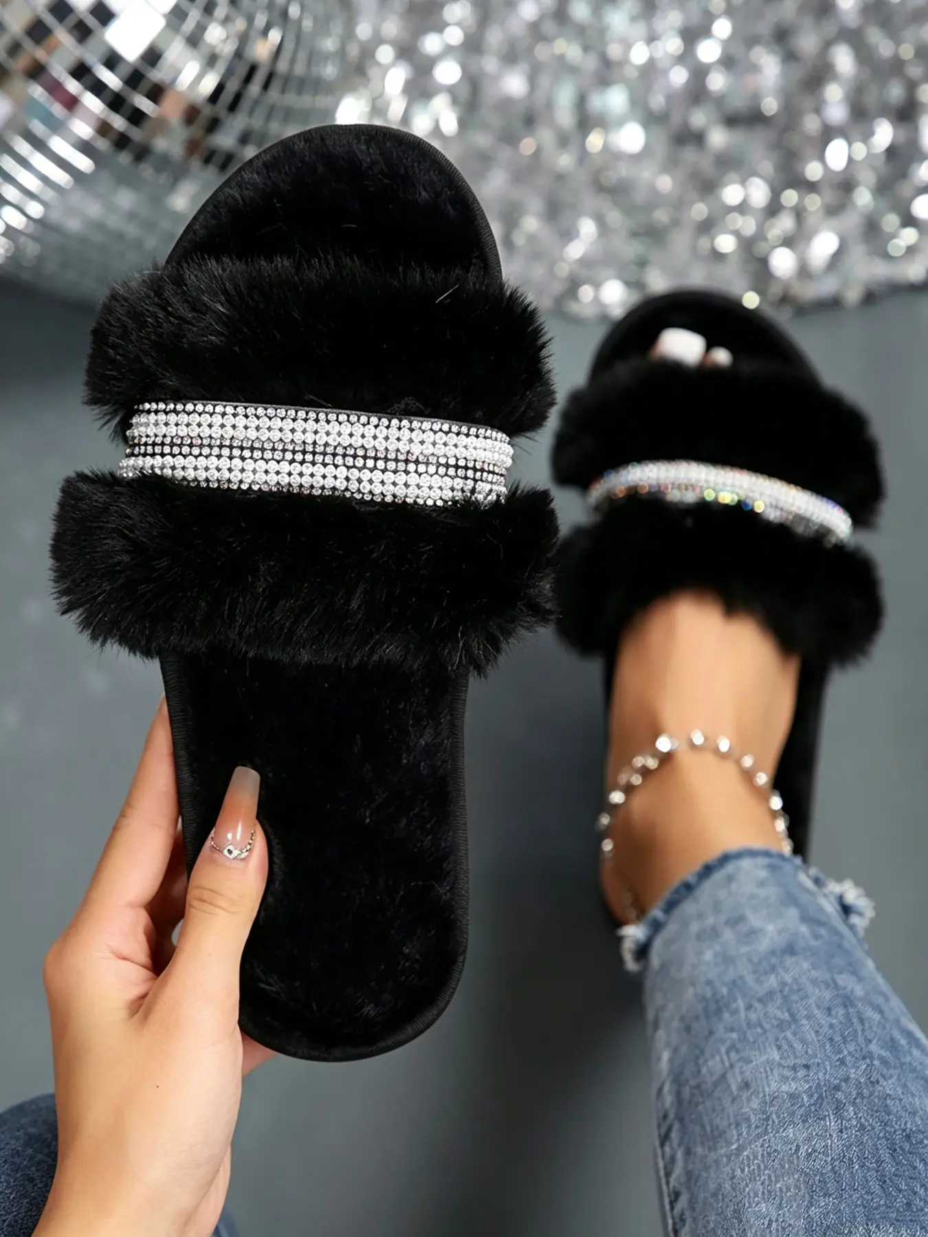 New Women's Fluffy Plush Pearl Rhinestone Slide Slippers, Open Toe Soft Flat Non-Slip House Slippers with Multiple Decor Options, Bling Rhinestone Chain Warm Cozy Casual Slides for Indoor & Outdoor Daily Use in Spring Autumn Winter