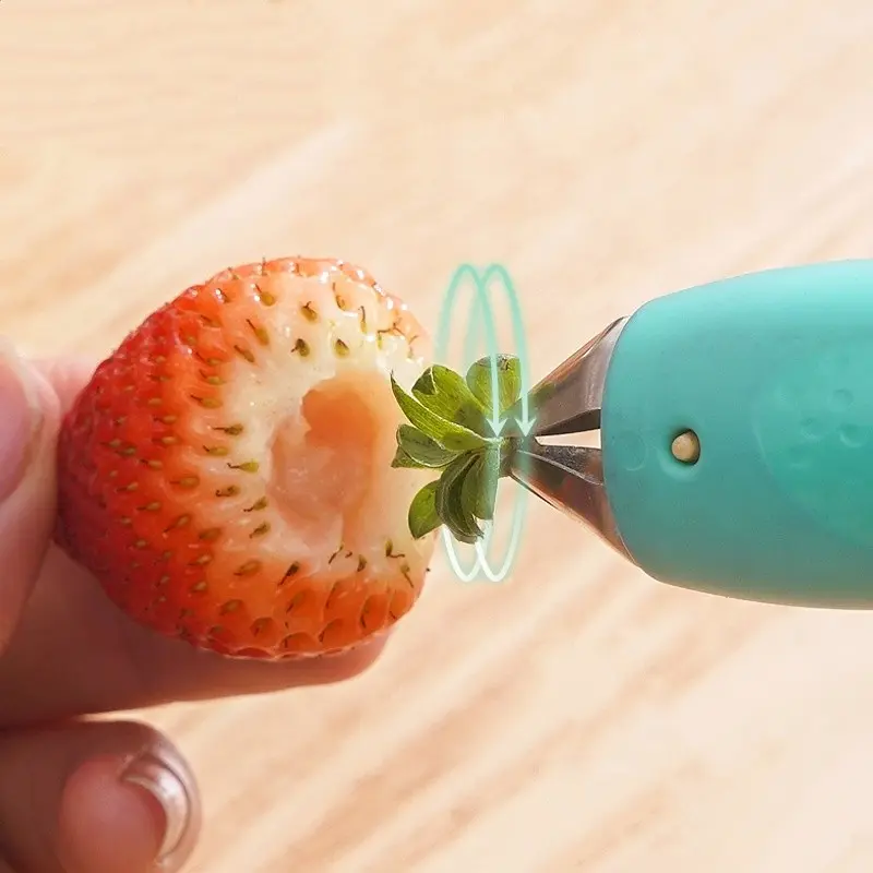 Multi-Functional Stainless Steel Strawberry Huller, Pineapple Eye Remover, Fruit and Vegetable Stem Clip, Essential for Christmas and Halloween