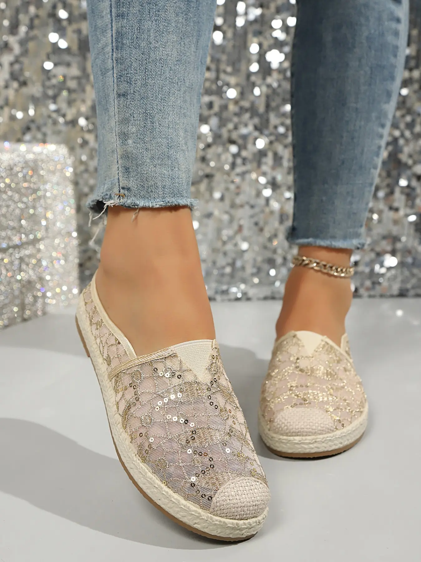 Summer Hollow Out Lace Sequin Slippers for Women, Breathable Eva Foam Sole, Casual All-Season Footwear, Comfortable Slip-On Design
