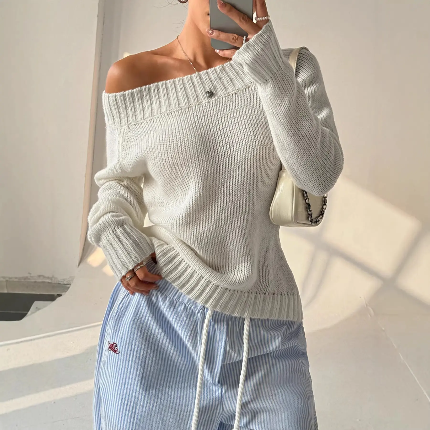 Women’s Off-Shoulder Knit Sweater, Wide-Neck Long Sleeve Slouchy Pullover, Relaxed Fit Casual Fall Winter Top