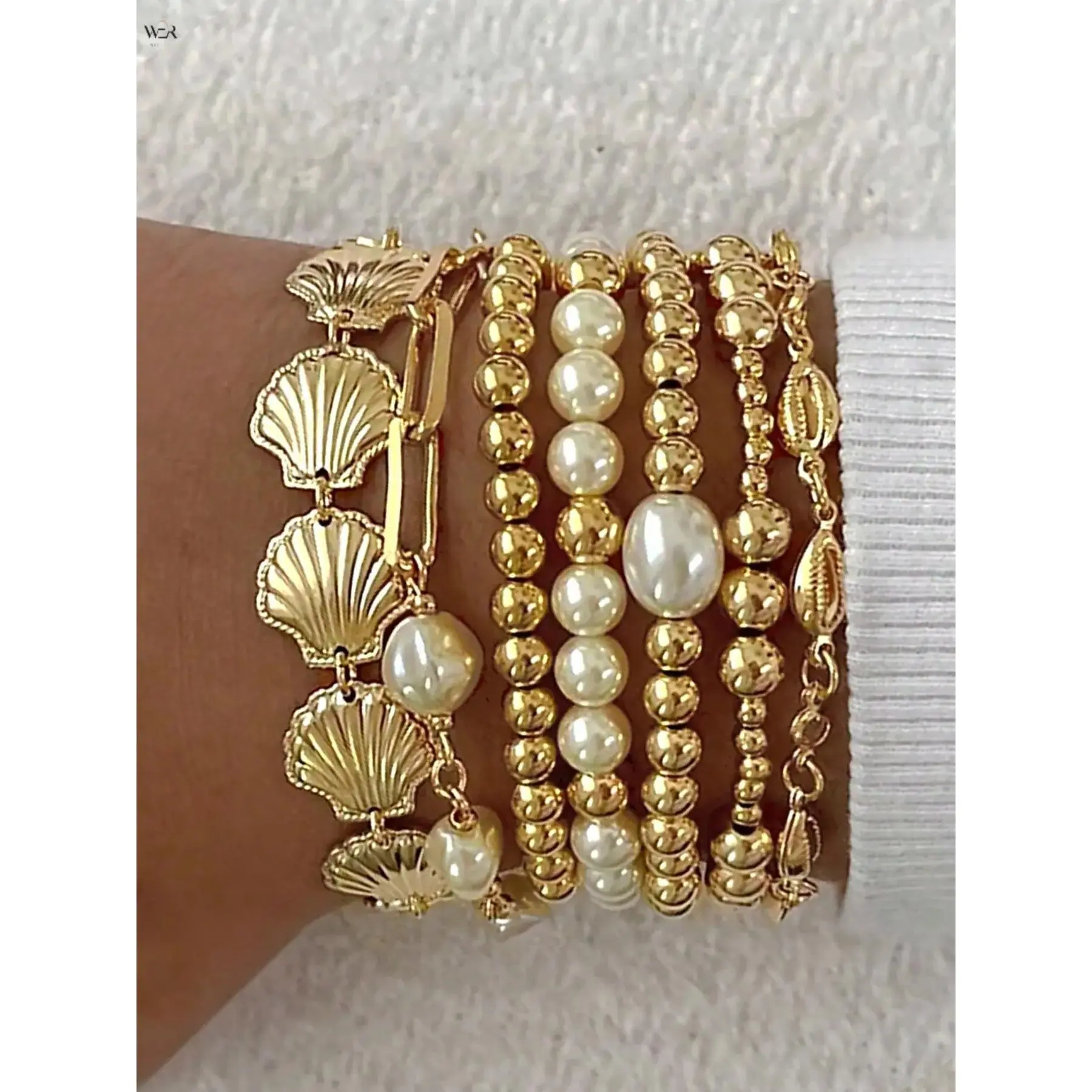 7Pcs Gold Ocean Beach Stackable Bracelet Set Seashell Cowrie Imitation Pearl Beaded Adjustable Extension Wrist Chain Summer Vacation Women Minimalist Layered Seaside Jewelry Gift