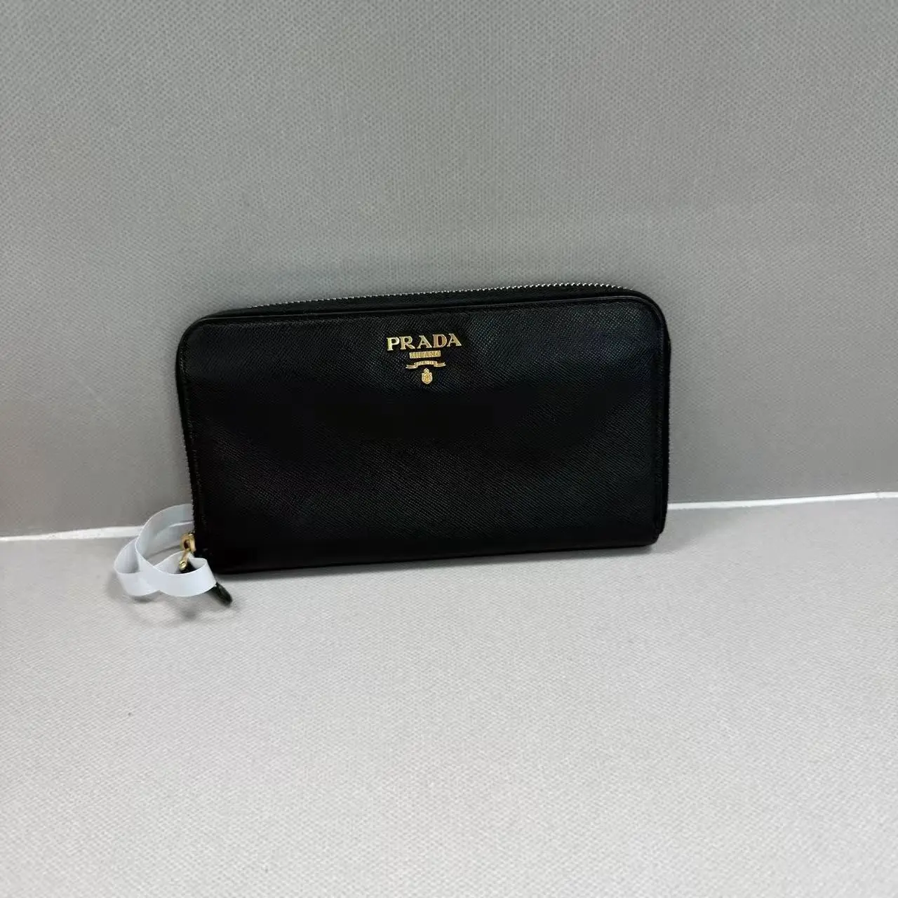 Pre-owned Prada Saffiano Leather Zip Around Wallet YJ0012 26.07.24