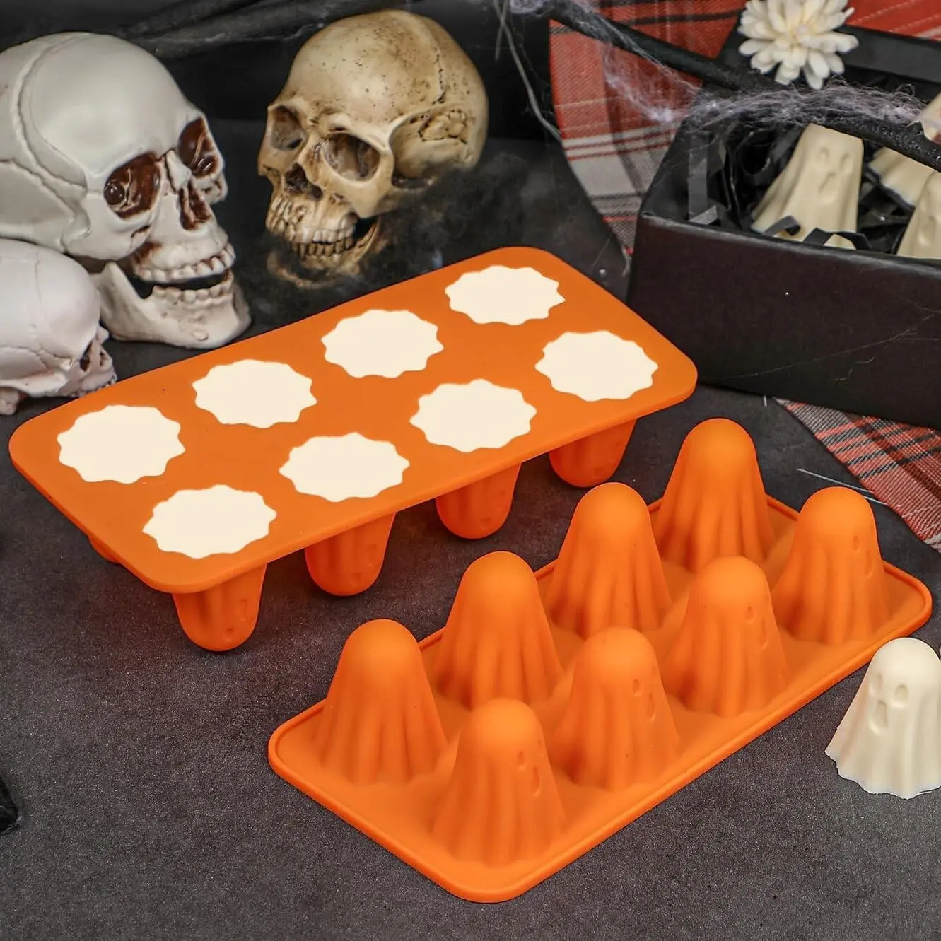 Halloween Ghost Silicone Chocolate Mold, Cute 8-Cavity Chocolate Mold, Fun 3D Halloween Chocolate Candy Mold, 2-Piece Set, Ghost Chocolate Candy Mold, Halloween Silicone Mold, Suitable for Jell-O, Chocolate, Candy, Gummies, Crayons, Resin.