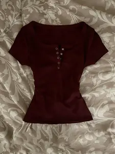 Women's Summer Knitted Simple Basic Y2K Aesthetic Four-Season T-Shirt, Spliced Lace Fake Two-Piece Ladies' T-Shirt, Women's Casual Commute Buttoned Short-Sleeve Slim-Fit Fitted T-Shirt, Summer Style Jujube Red Ribbed Women's Top, Casual Shirts