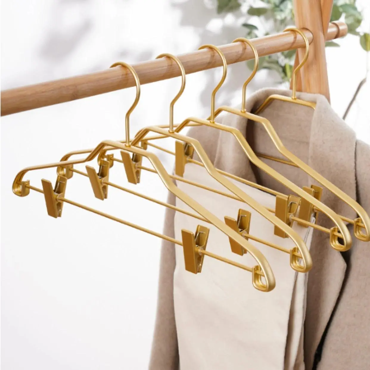 5pc Gold Metal Hanger Set, Aluminum Alloy Pants Rack with Clips for Socks, Skirts, Scarves, Thickened Drying Solution for Home Organization, Store Display Hangers & Pegs