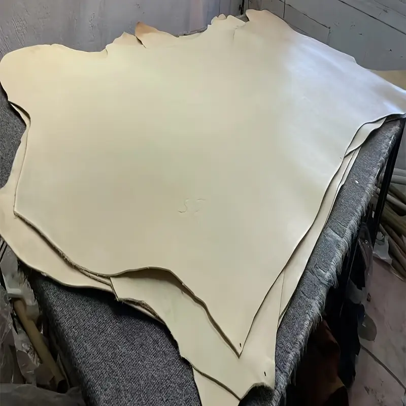 [HOT] Premium full-grain vegetable-tanned cowhide in natural color, natural leather with a full-grain surface, 1.8-2.0mm thickness, ideal for crafts, DIY projects, and Christmas gifts