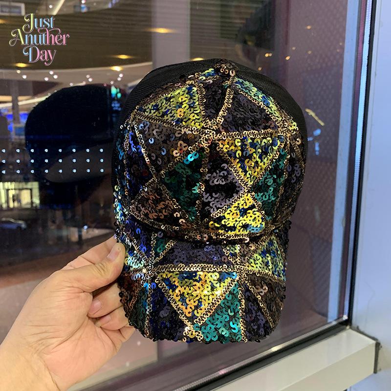 Sparkling Sequin Baseball Cap & Mask Set Glitter Mesh Trucker Hat with Matching Sequin Face Mask Colorful Bling Sun Hat for Women Summer Outdoor Fashion Accessory