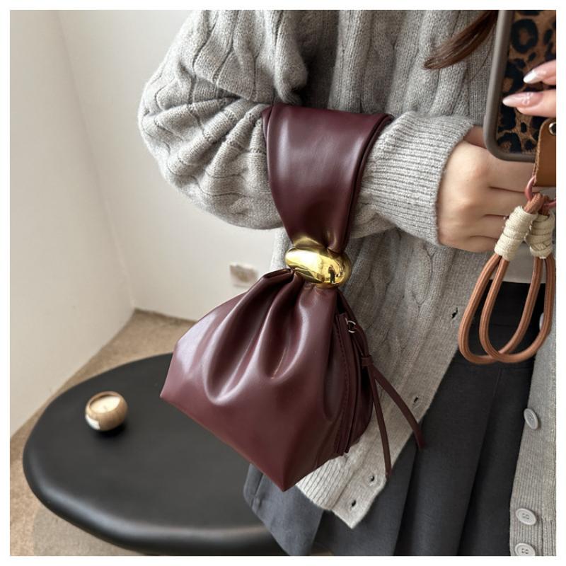 Retro Pleated Simple Niche Design Western Style Small Bag Women's Aesthetic Bucket