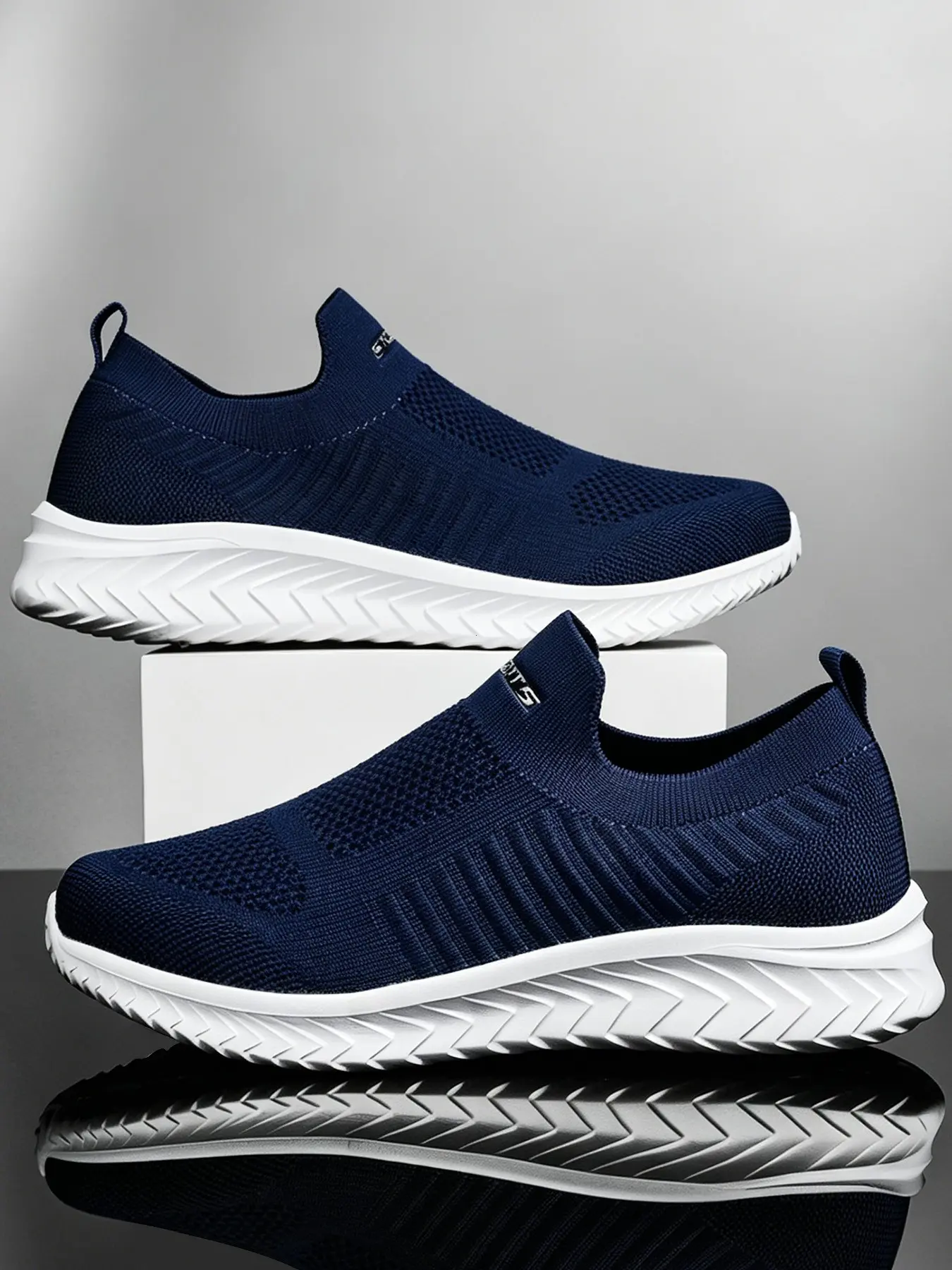 Men's Sport Shoes, Casual Running Shoes, Outdoor Training Mesh Fitness Shoes, Summer Breathable, Anti-Slip, Comfortable for Walking, Jogging, Hiking, All Seasons, Running Casual Sneakers