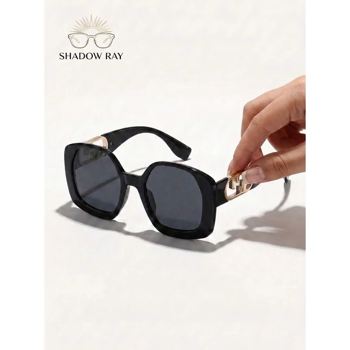 Unisex Retro Oversized Square Sunglasses Hollow Geometric Metal Decor UV400 Anti Glare Shades Fashion Outdoor Driving Eyewear over glass es so jose yewear sung less uv 400 inteligente cheap cool men women- classic sun glass yellow tint futuristic double