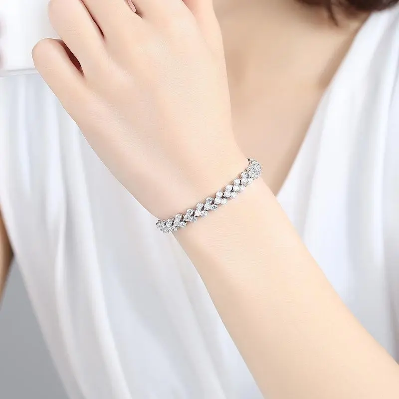 ZX wish heart-shaped diamond-encrusted silver-plated Roman bracelet for women, fashionable crystal bracelet, hand accessory
