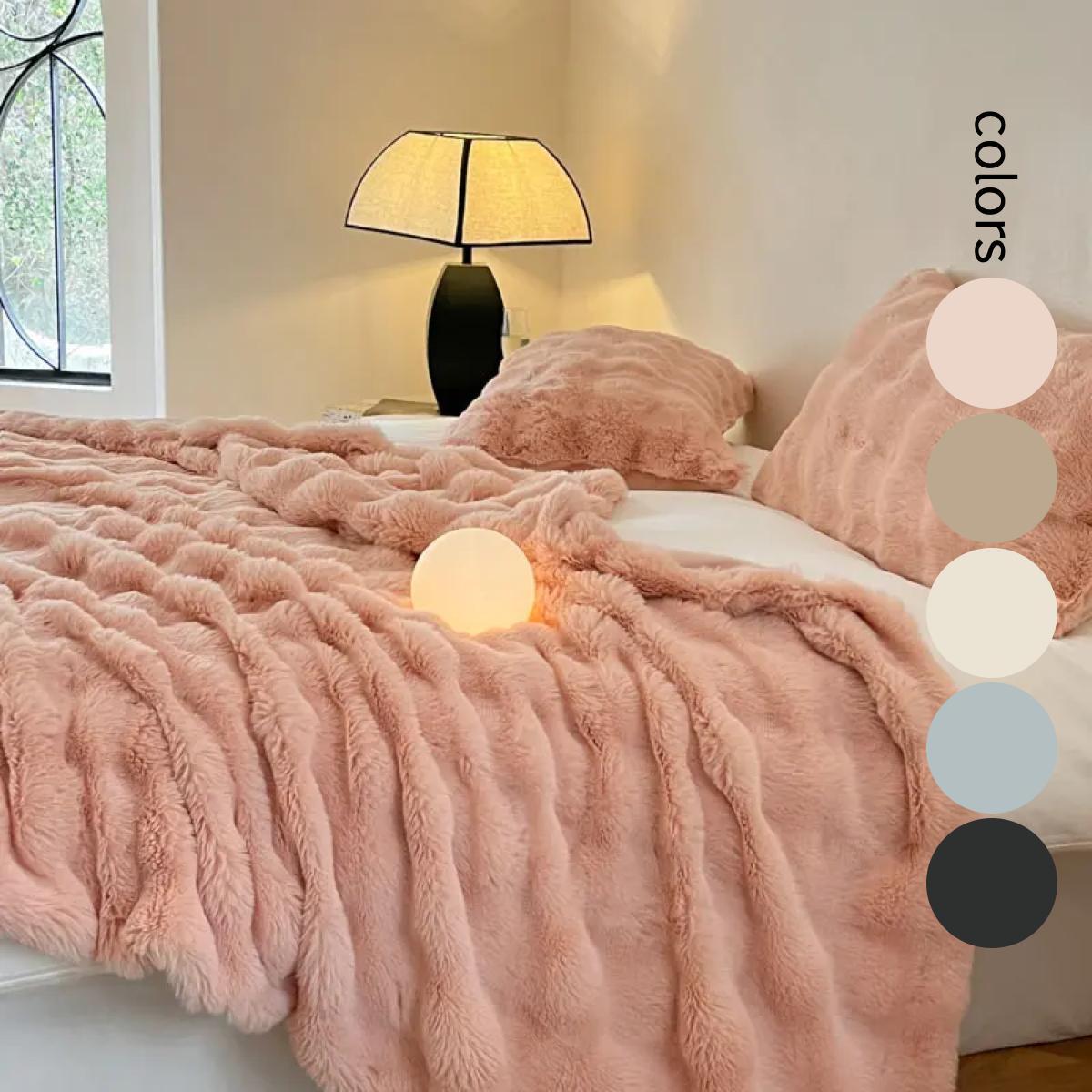 Solid Color Faux Rabbit Fur Blanket, Soft Fluffy Blanket, 1 Count Soft Comfy Skin-friendly Warm Throw Blanket, Bedding Supplies for Home Bedroom Living Room Dormitory, Comfortable Plush Blankets