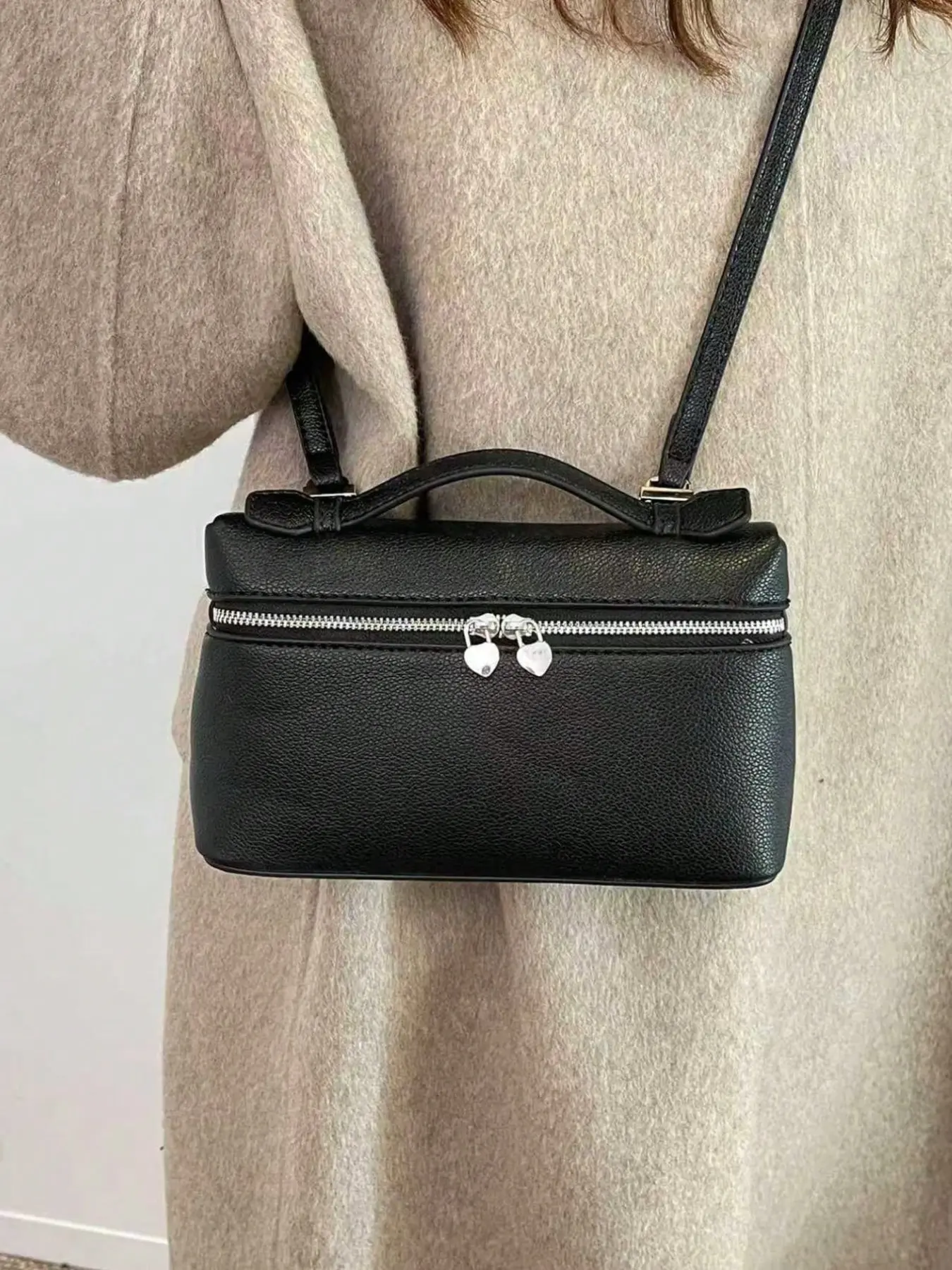 Minimalist Black Mini Square Box Shoulder Bag, Top Handle Satchel Clutch, Elegant Crossbody Purse Lunch Box Handbag Makeup Bag, Everyday Bag for Women, Suitable for Everyday Fashion Matching Outfits