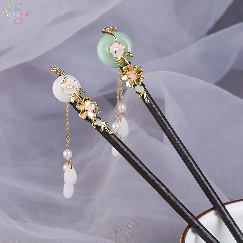 Chinese Classical Jade Floral Tassel Step Hairpin Wooden Hair Stick Pearl Dangling Hair Fork Women Hanfu Cheongsam Hair Accessories For Ancient Style Shooting Wedding Daily Updo Hairstyle