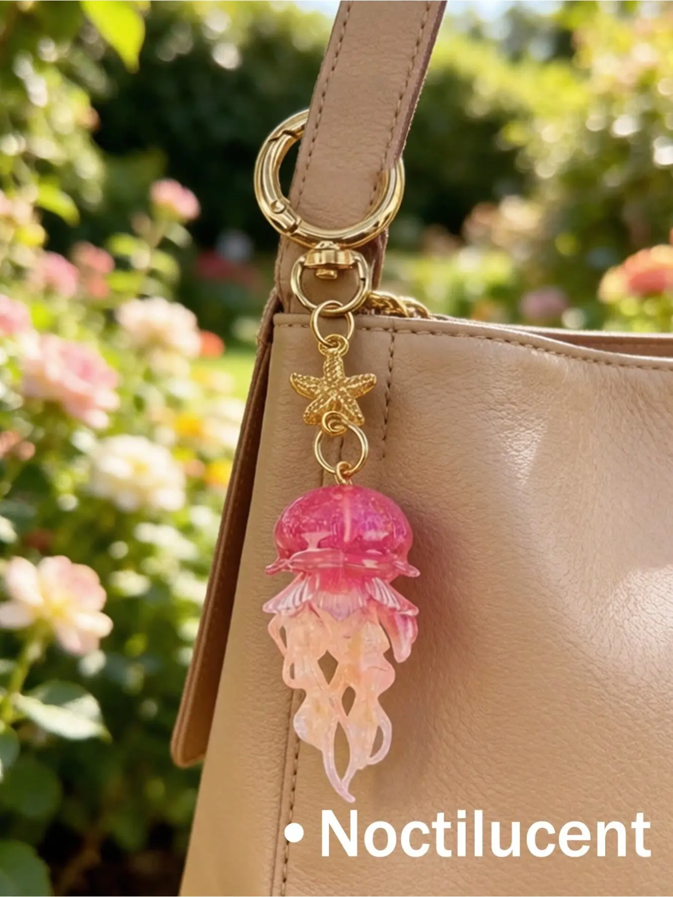 Glow-In-The-Dark Jellyfish Resin Pendant, Keychain, Ocean Theme Bag Accessory, Perfect Gift for Beach Lovers