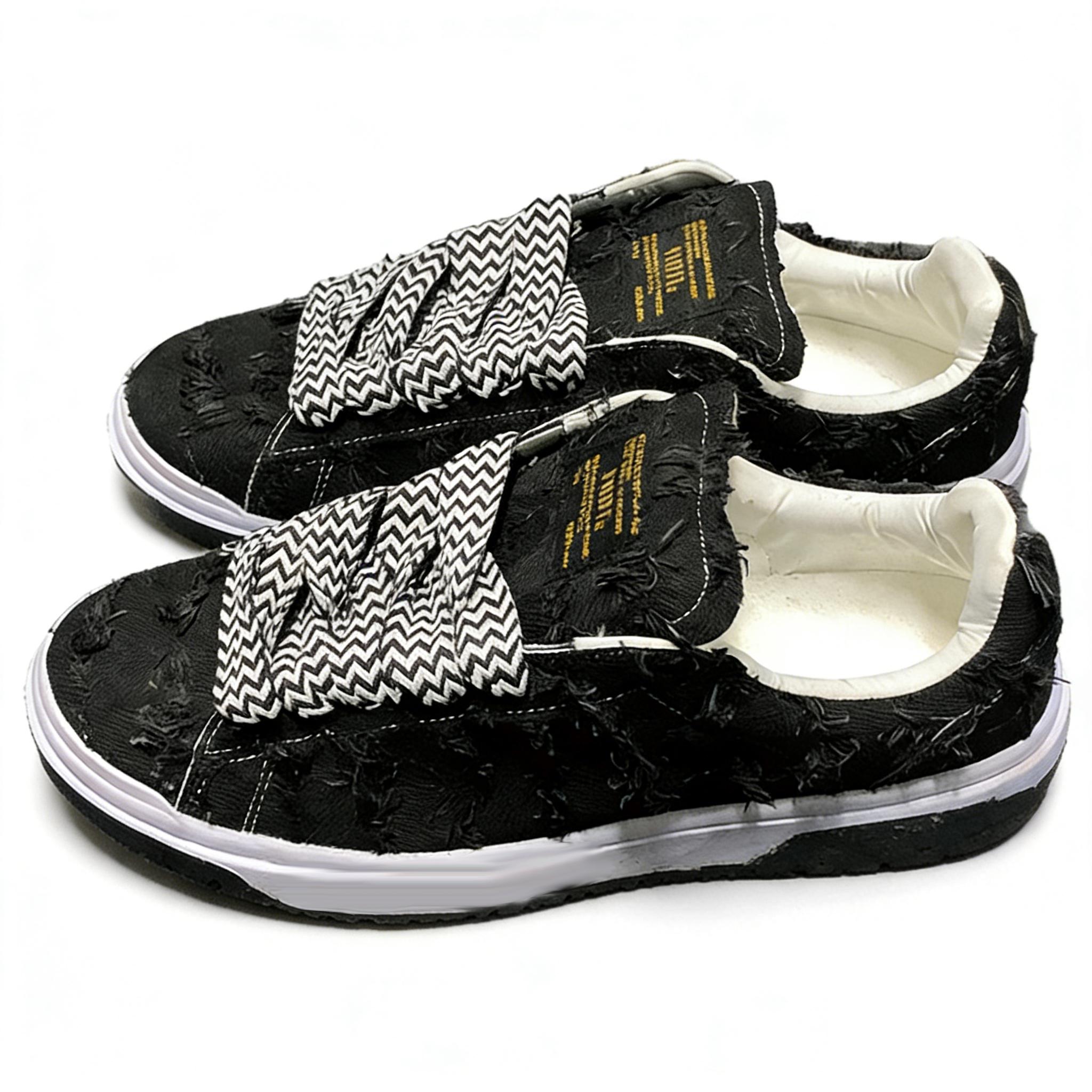 Men's Heavy-Duty All-Season Low-Top Sneakers - Black & Checkerboard Skate Shoes with Thick Rubber Sole, Cushioning, Lace-Up Casual Wear Suitable for Daily Use, Skateboarding, Outdoor - Wide